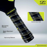 COUGAR Carbon Fibre Pickleball Paddle, Polypropylene Honeycomb Core, 19 mm Thickness, Premium Grip, 225g, 1 Paddle & 1 Performance Balls with Carry Bag