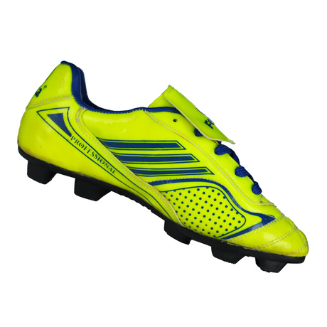 PROFESSIONAL: PU-PVC Soccer Shoe with Two-Tone TPU Sole | Fenta / Variety Enterprises