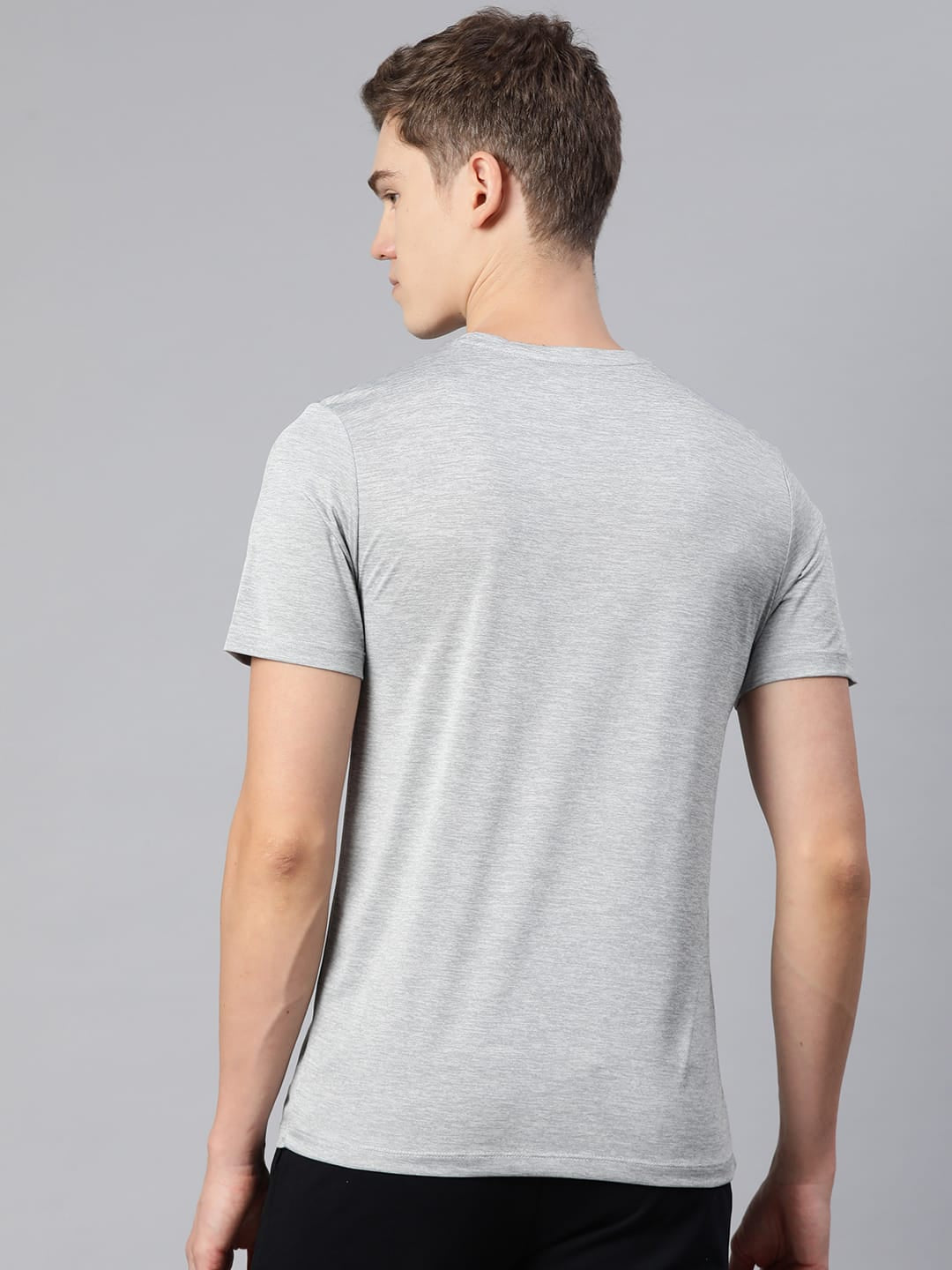 Alcis Men Grey Typography Printed Dry Tech Slim Fit T-shirt