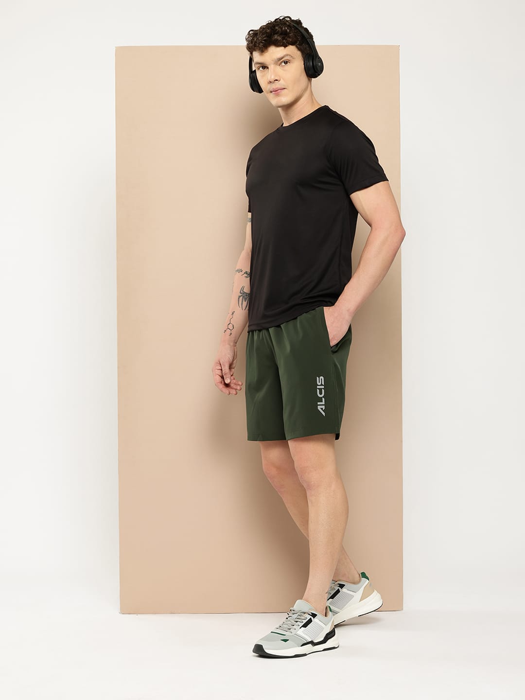 Alcis Men Olive Woven Shorts