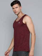 Alcis Men Maroon Solid Slim Fit T-shirt