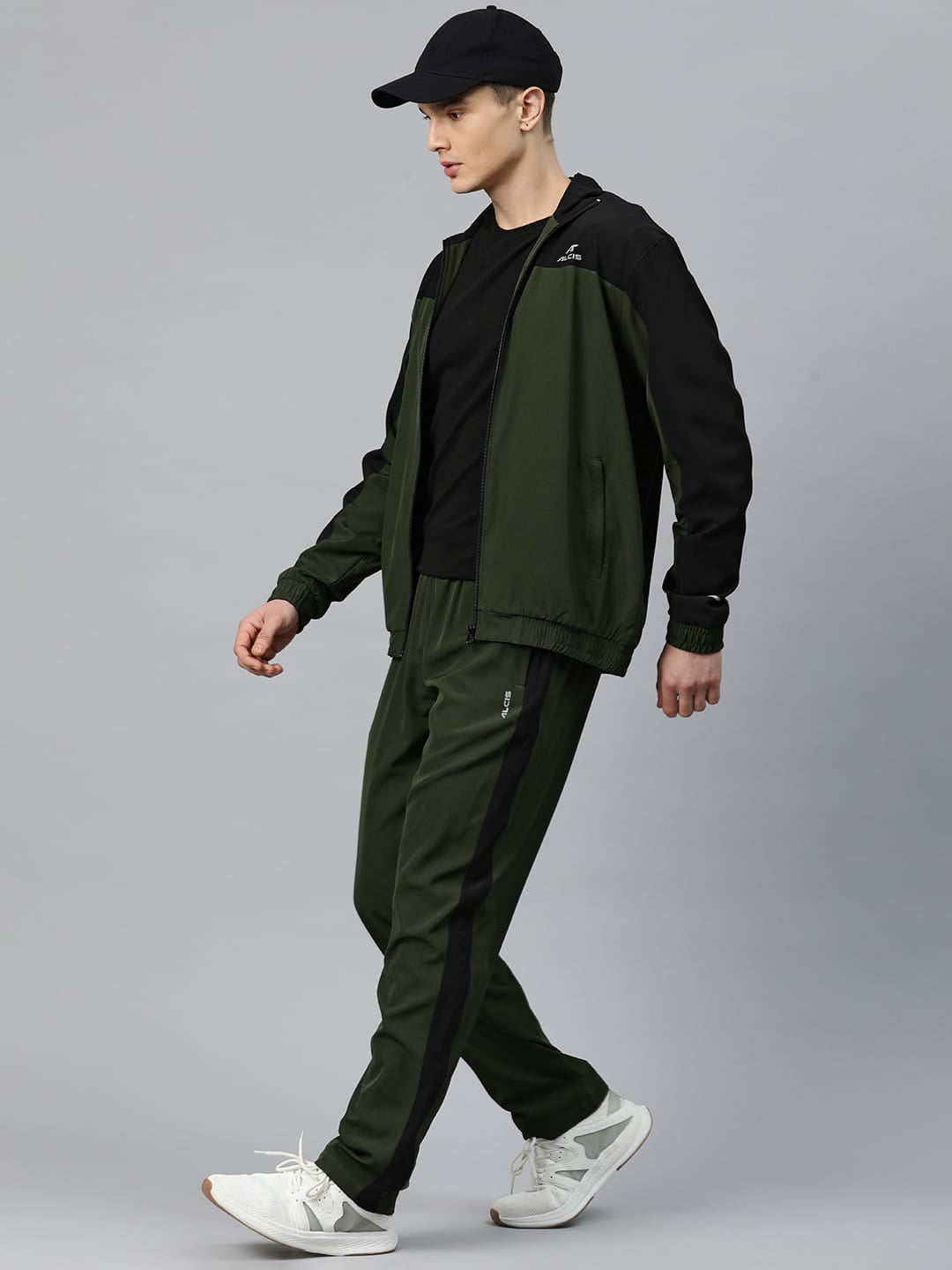 Alcis Men Colourblocked Apex Predator Tracksuit