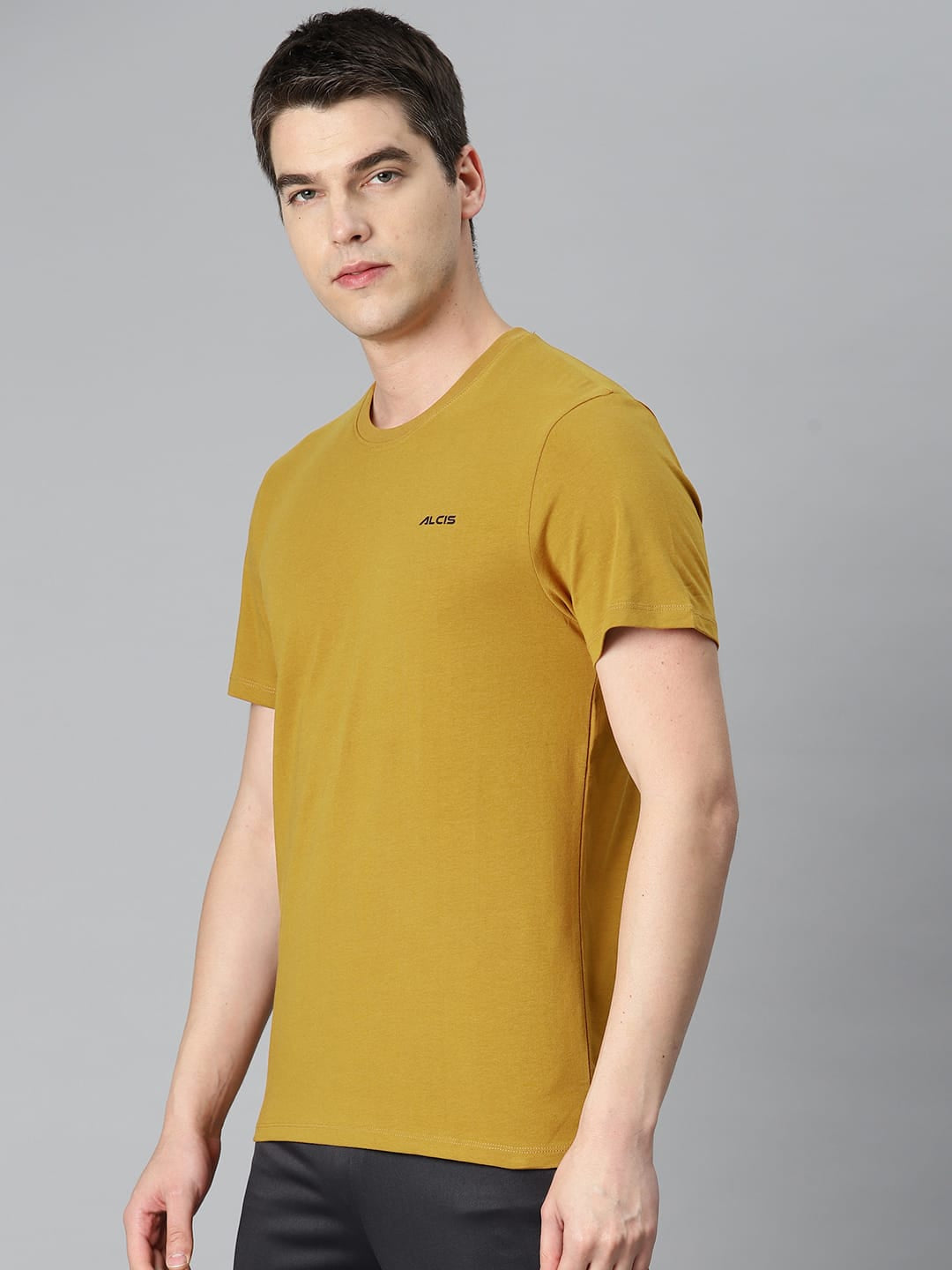 Alcis Men Mustrad Yellow Printed Sports T-shirt