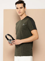 Alcis Men Olive Green Solid Slim Fit T-shirt