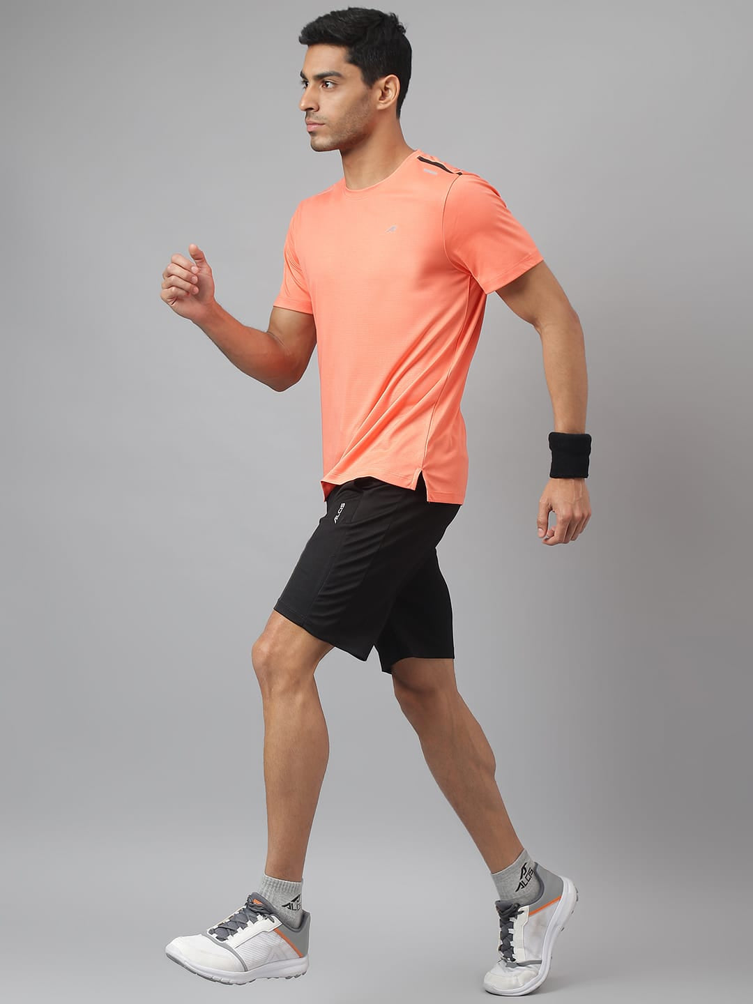 Alcis Men Orange Drytech+ Anti-Static Slim-Fit Round Neck Running T-Shirt