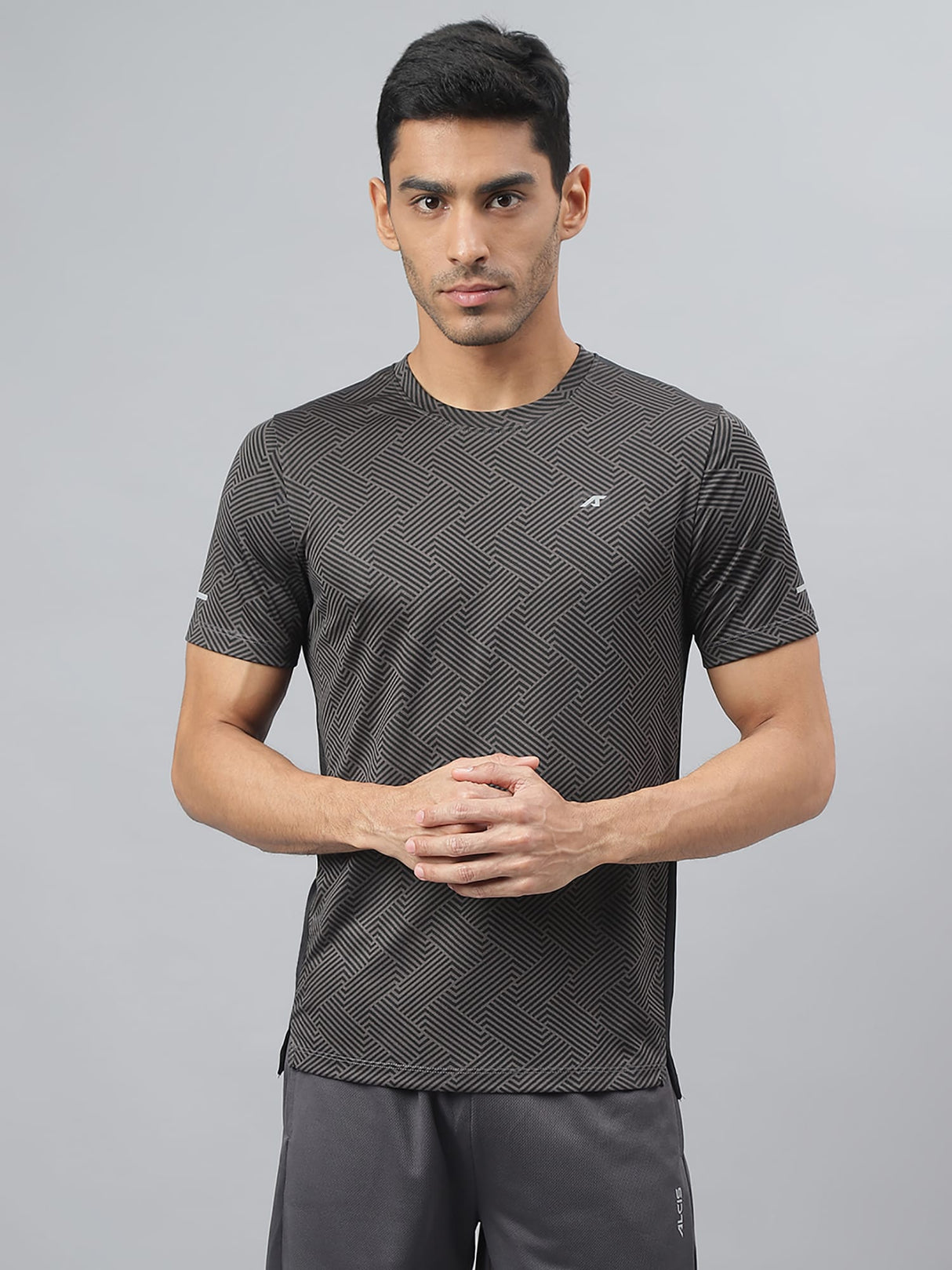 Alcis Men Dark Grey Drytech+ Anti-Static Slim-Fit Round Neck Running T-Shirt