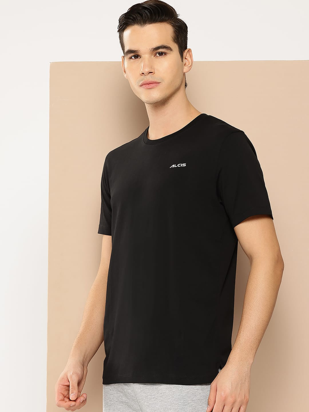 Alcis Men Black Typography Printed Slim Fit T-shirt