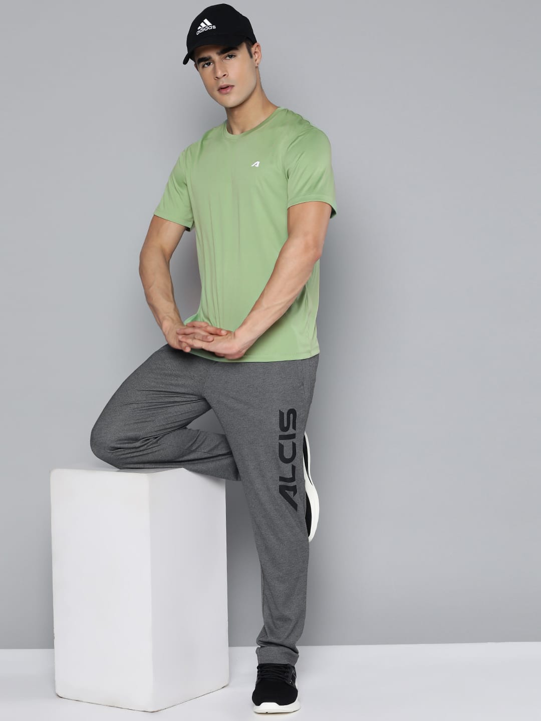 Alcis Men Green Anti Static Applique Slim Fit Running Wonder T-shirt