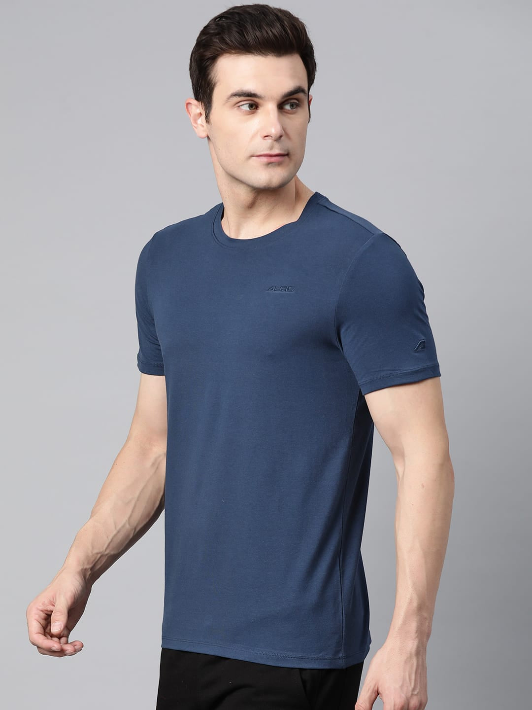 Alcis Men Blue Solid Stretchex Slim Fit T-shirt