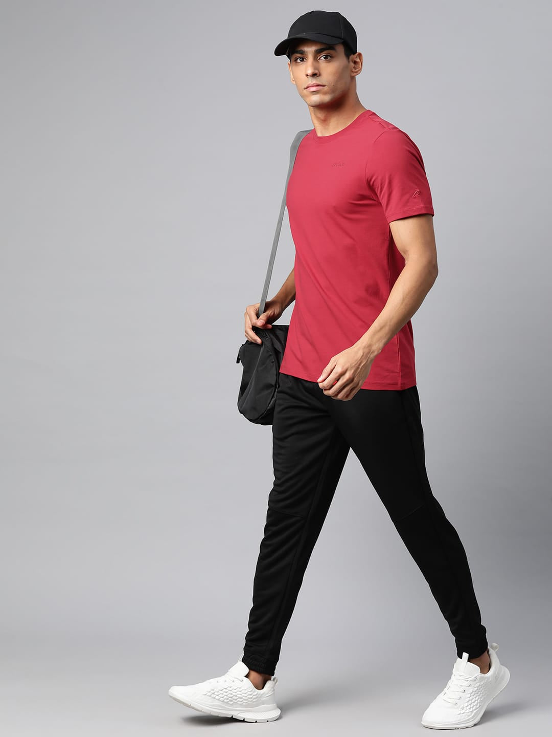 Alcis Men Red  Solid Stretchex Slim Fit T-shirt