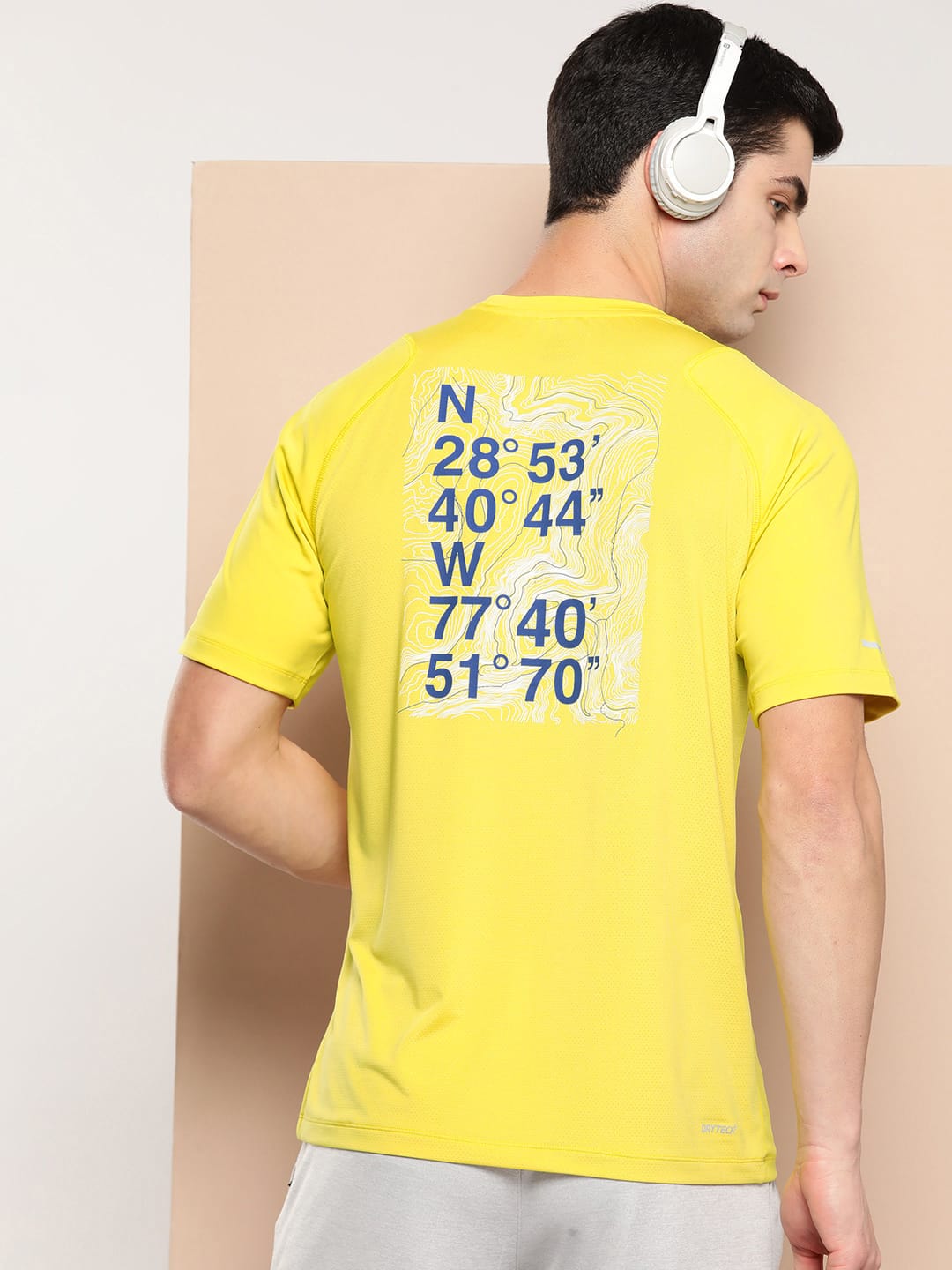 Alcis Men Typography Printed Dry Tech Slim Fit T-shirt