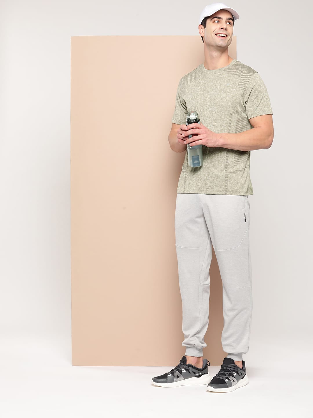 Alcis Men Olive Printed Slim Fit T-shirt