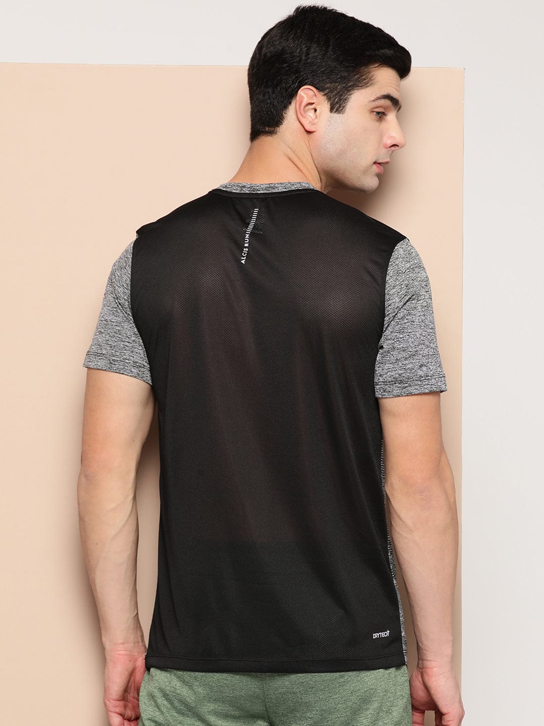 Alcis Men Grey Colourblocked Slim Fit T-shirt