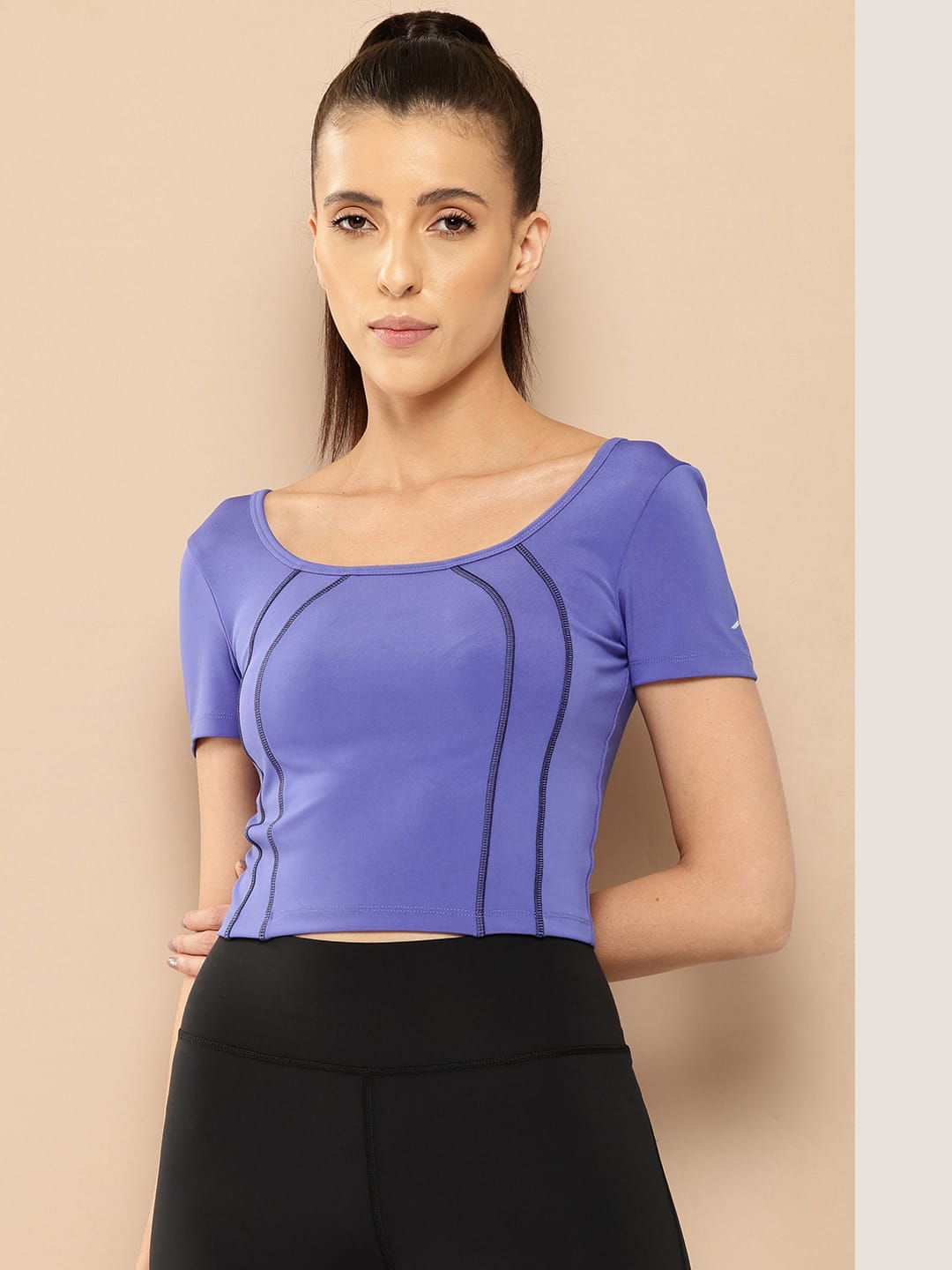 CURVE LINE CROP TOP