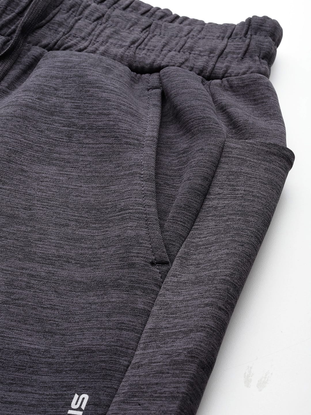 Alcis Women Solid Regular-Fit Jogger