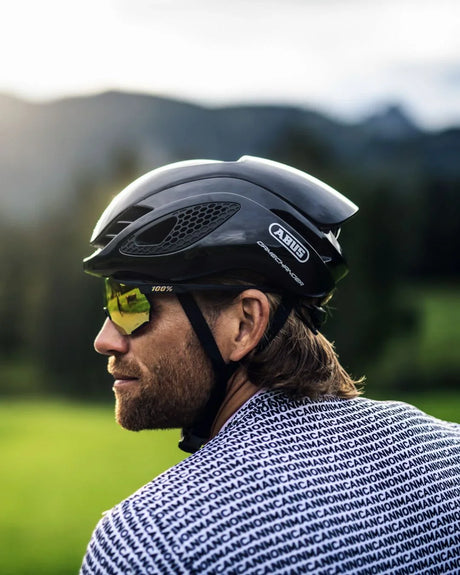 ABUS Gamechanger Road Bike Helmet - Black Red