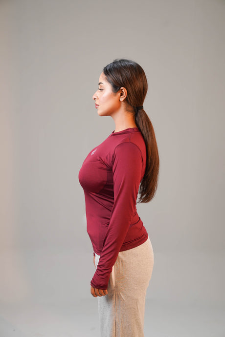 The Aura Ultra-Lightweight Thumbhole Tee | Fit