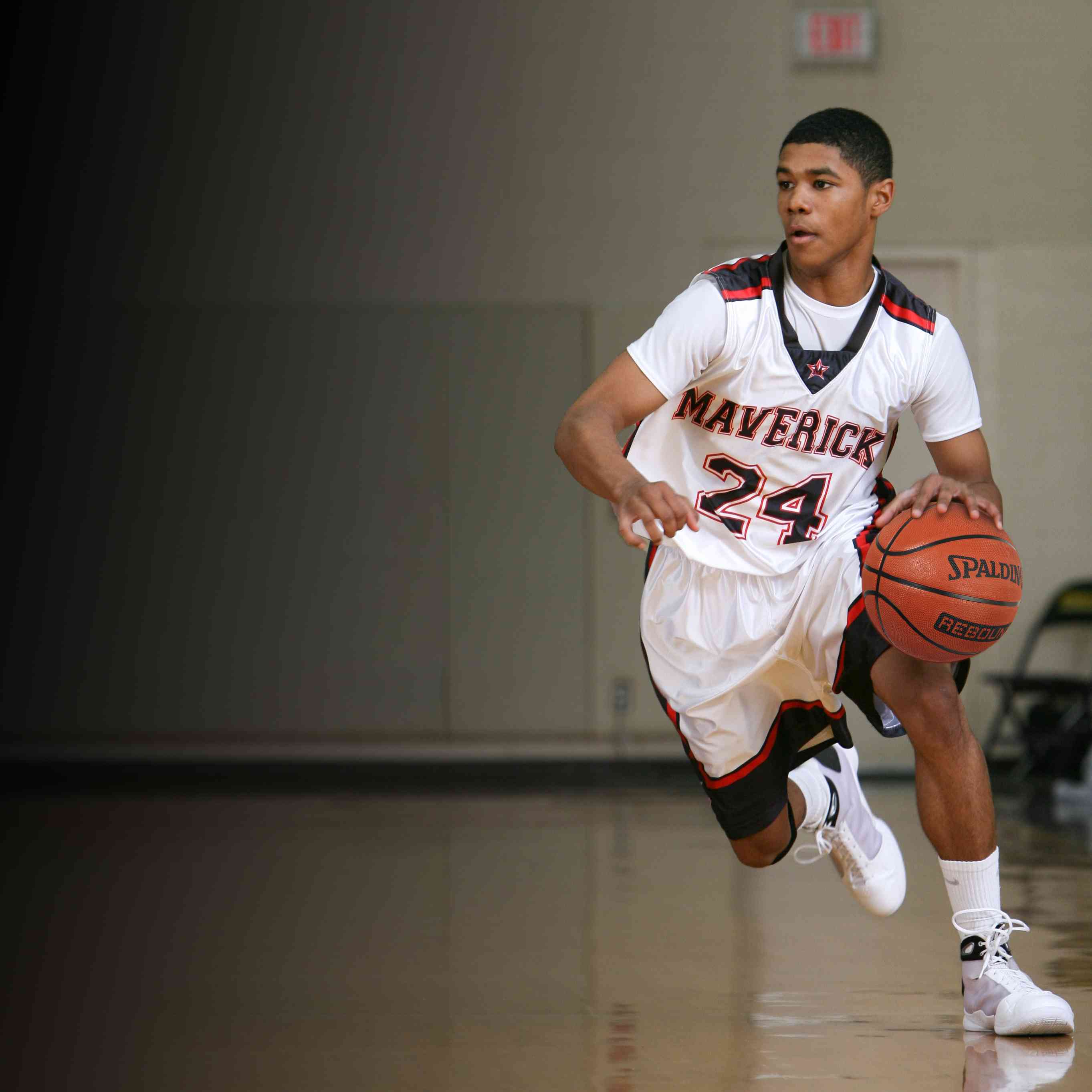 Spalding 8 Panel Rebound Rubber Moulded Indoor/Outdoor Basketball with Butyl Bladder, Suitable for Practice/Match/Training + Free Air Needle