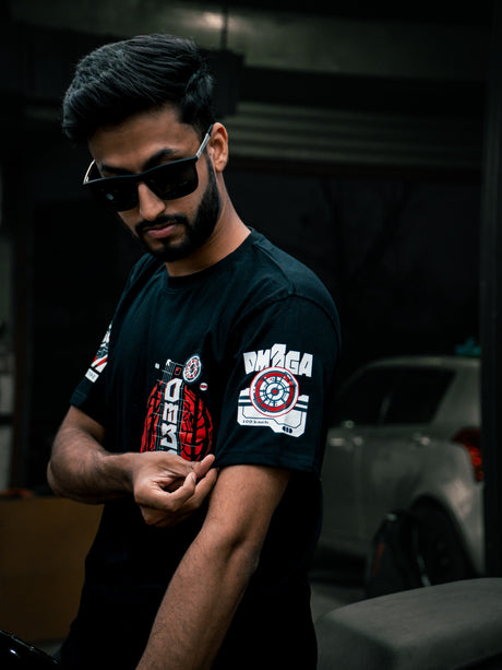 OM3GA Japan #1 - T-Shirt - Black | 100kmph