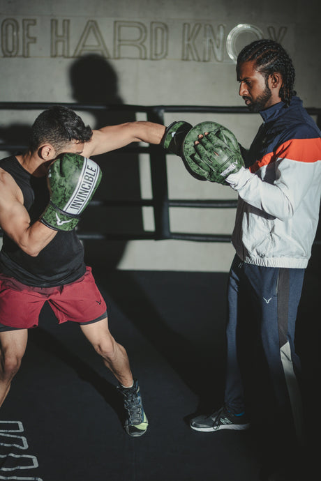 Invincible Commando Punch Mitts, Focus Pad Boxing | K.L. Mahajan & Sons (Invincible)