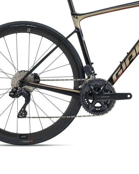 GIANT Defy Advanced Pro 2 Endurance Road Bike