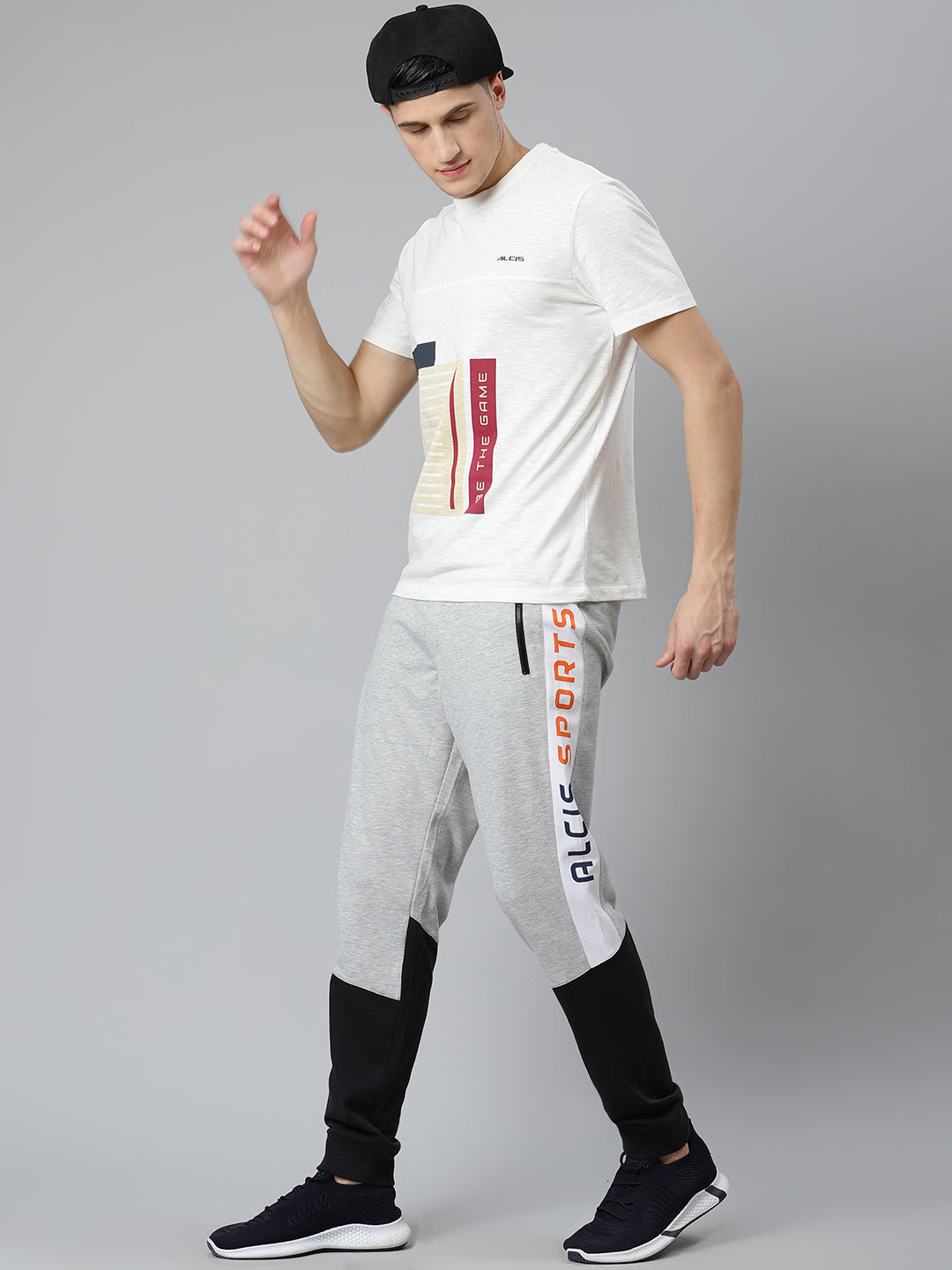 Alcis Men Grey & Black Colourblocked Joggers