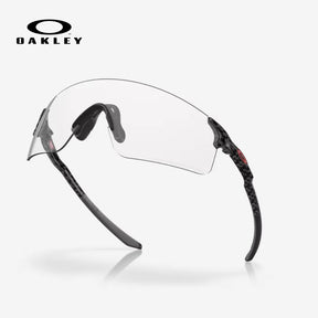 OAKLEY EVZero™ Blades (Low Bridge Fit) Sunglasses - Clear To Black Iridium Photochromic Lenses,  Carbon Fiber Frame