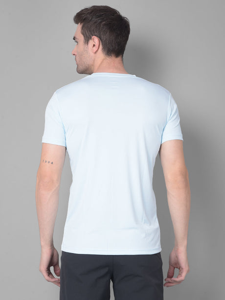 Sky Blue Serenity Kookaburra Round Neck T-Shirt for a Fresh and Vibrant Look