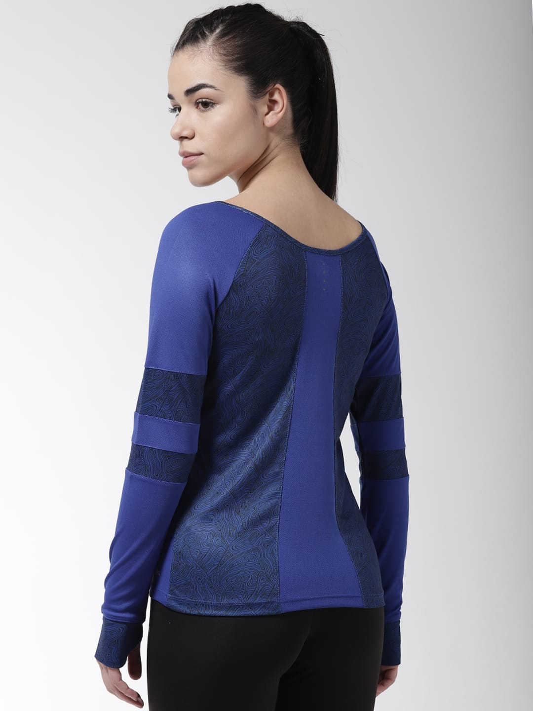 Alcis Women Blue Black Printed Boat Neck Running T-shirt