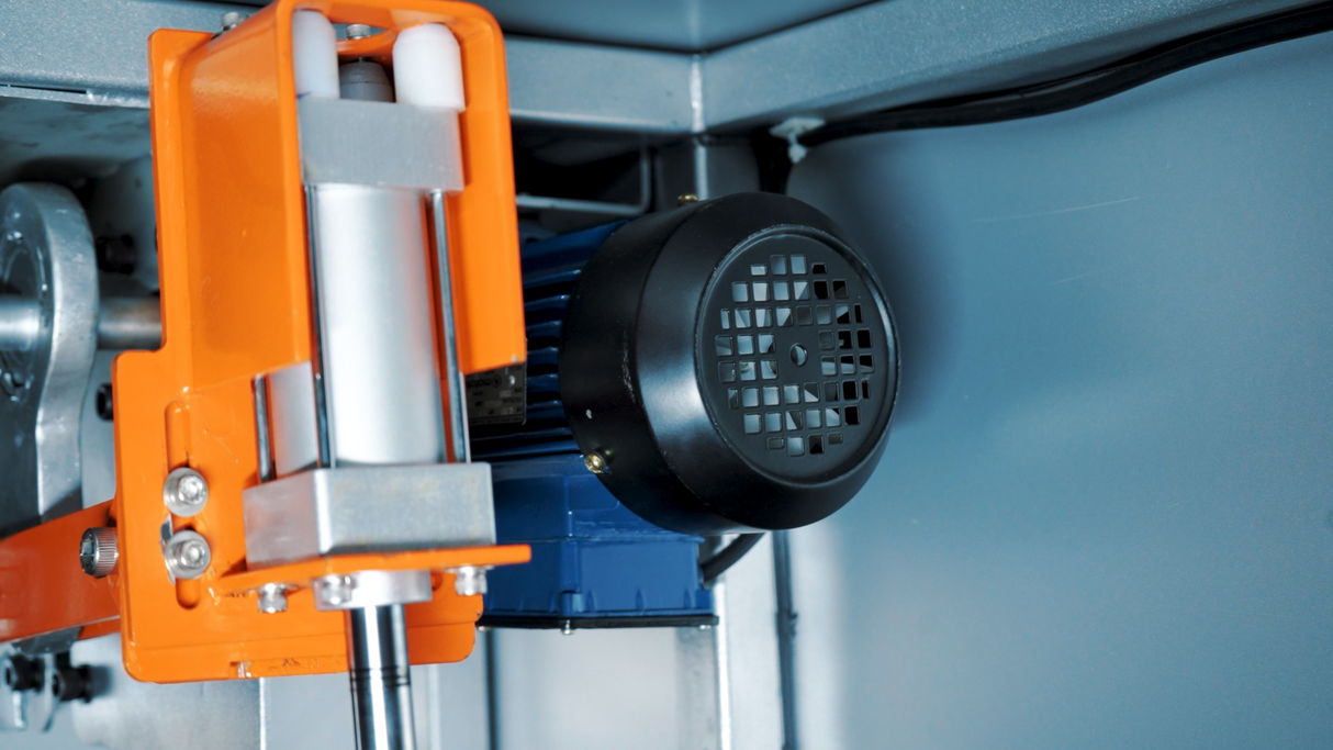Cricket Bat knocking Machine (shipping Included)