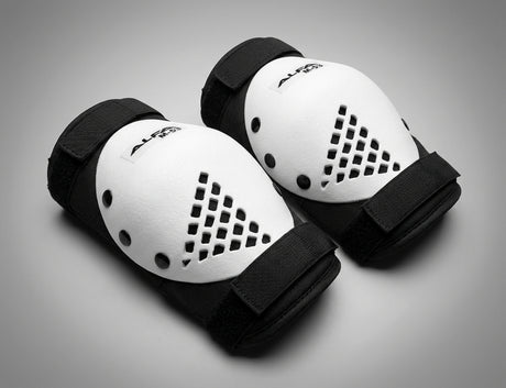 Alfa Knee Guard Professional M-53 Knee Guard - lifestyle
