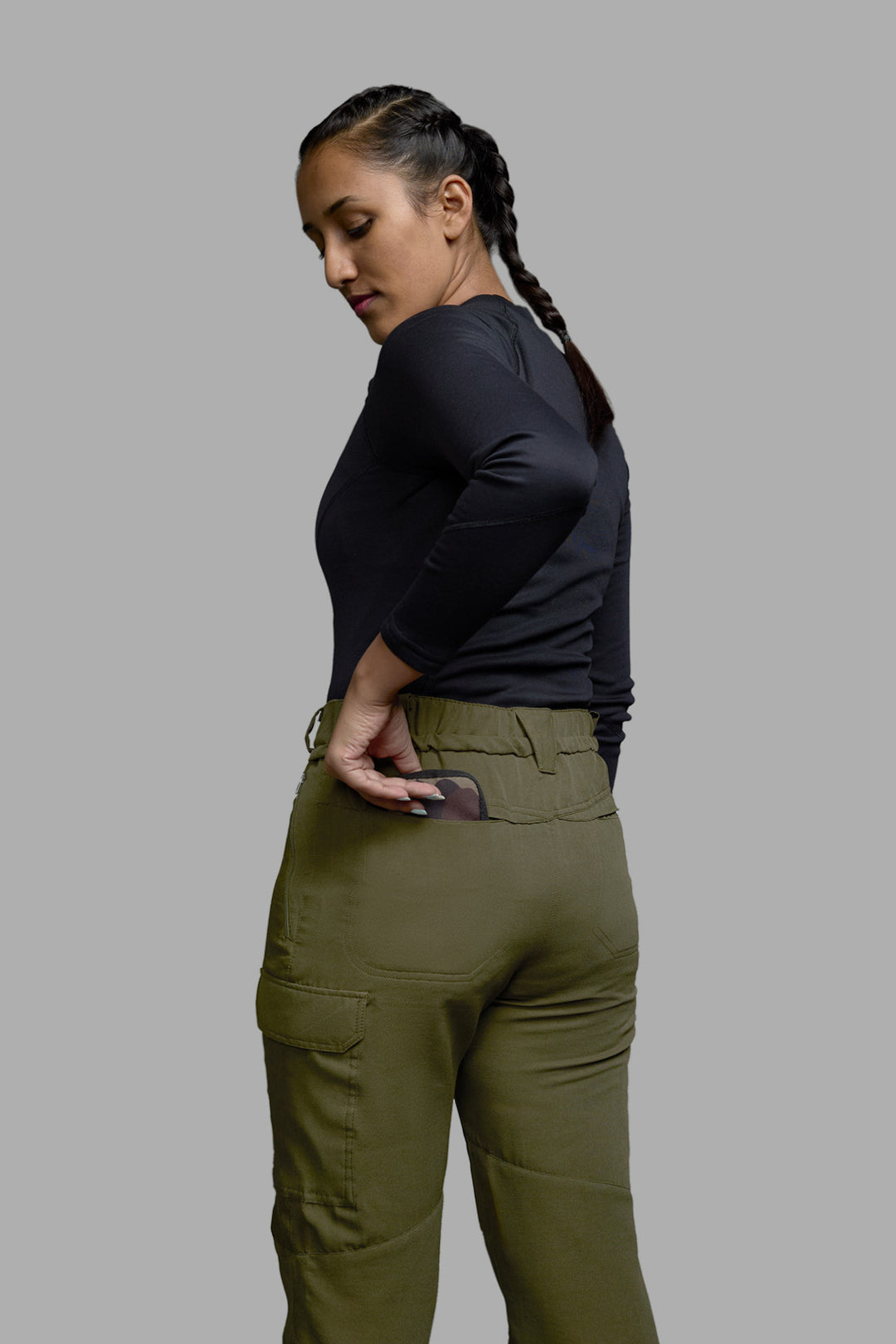 dzongri-outdoor-trousers-women-olive-green (17)