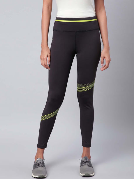 Alcis Women Black Solid Secure Fit Cropped Training Tights | Alcis