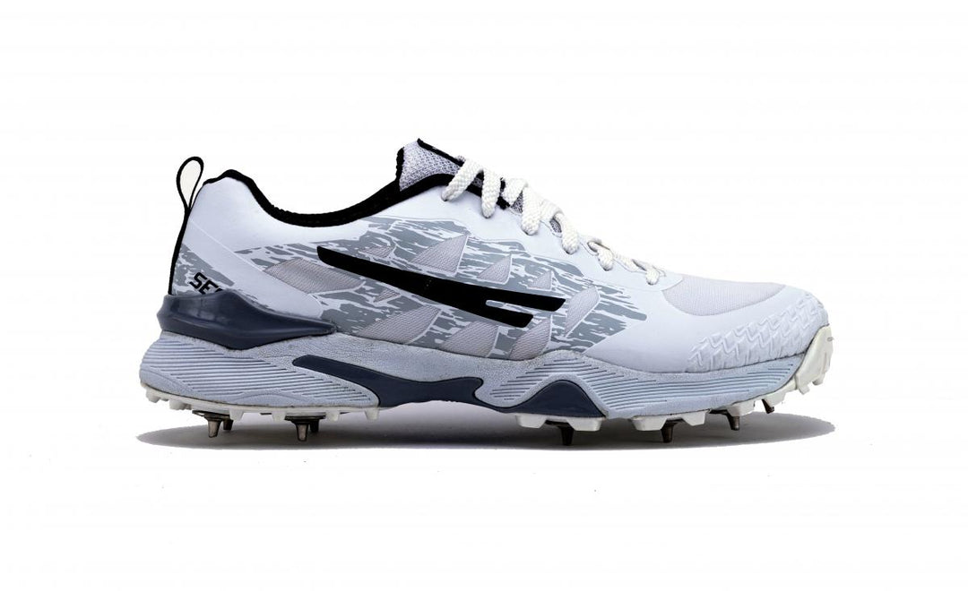 SEGA - Freedom Spikes Cricket Shoes | Kibi Sports