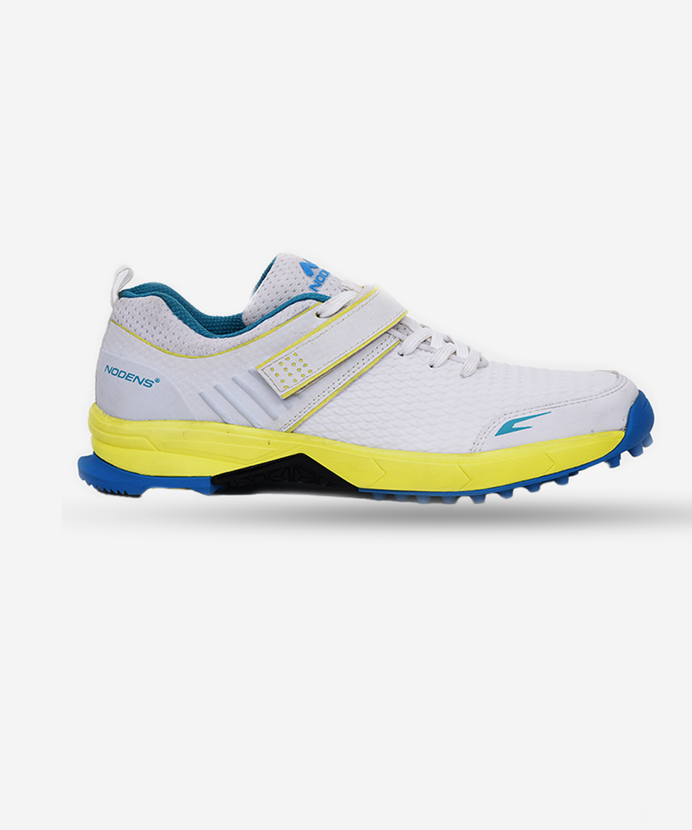 SMART CRICKET SHOES
