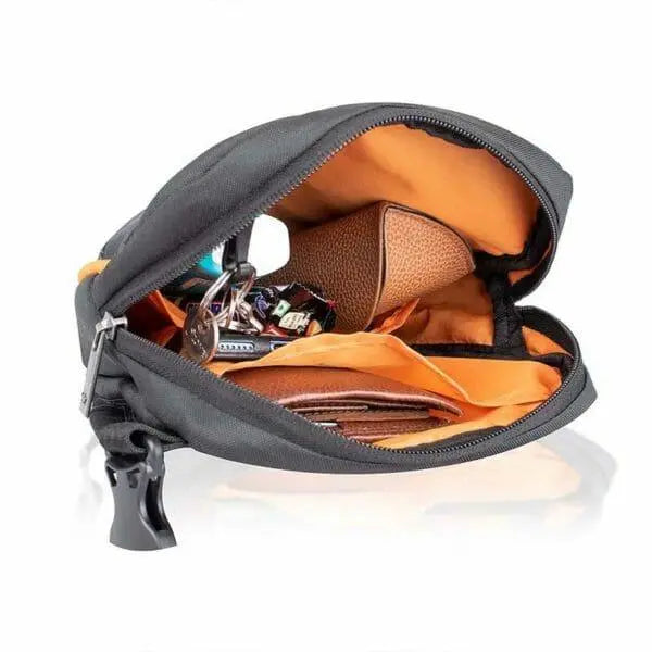 Taur – 4 in 1 Magnetic riding Tank bag, thigh bag, waist bag and Messenger sling bag - KIBI SPORTS